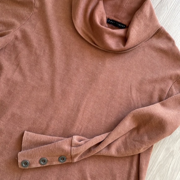 Jane + Delancey turtle neck sweater women’s size small - Picture 2 of 3